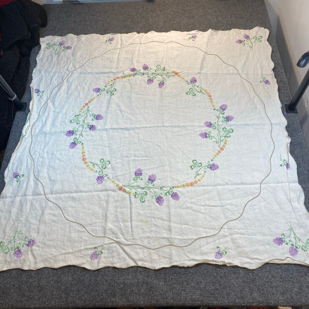 Vintage Handmade White Purple Floral Scallop Edge Table Cloth Mid Century 45x45